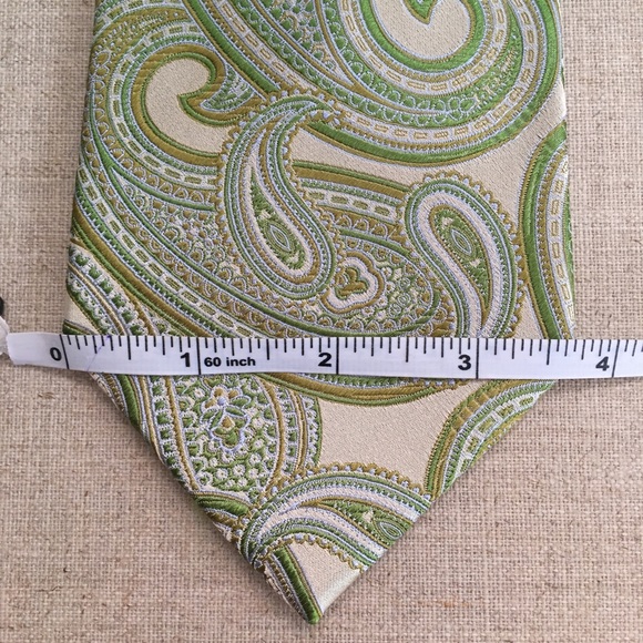 Countess Mara Paisley Pattern Silk Tie - Picture 3 of 6
